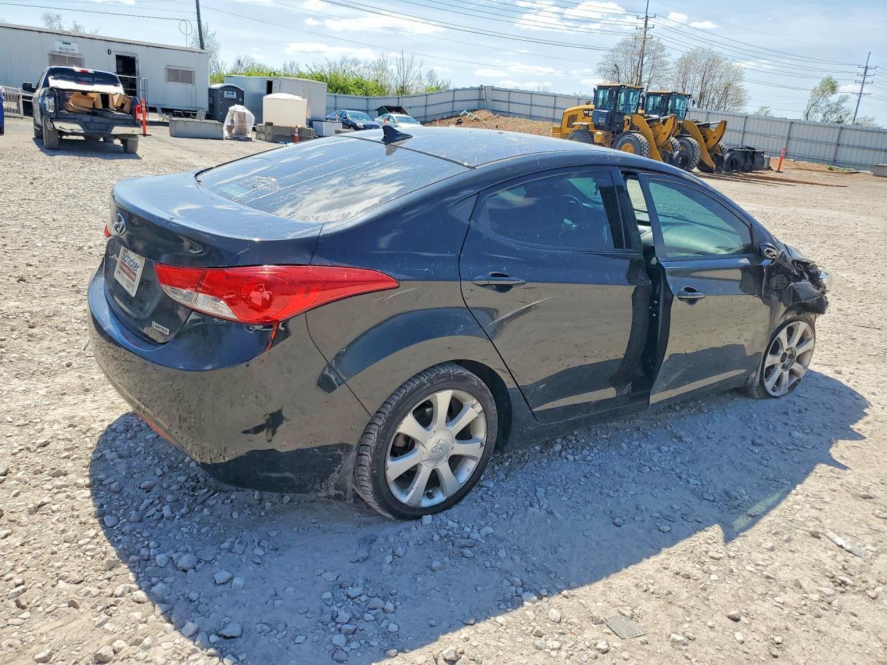 2013 Hyundai Elantra Limited - Image 3
