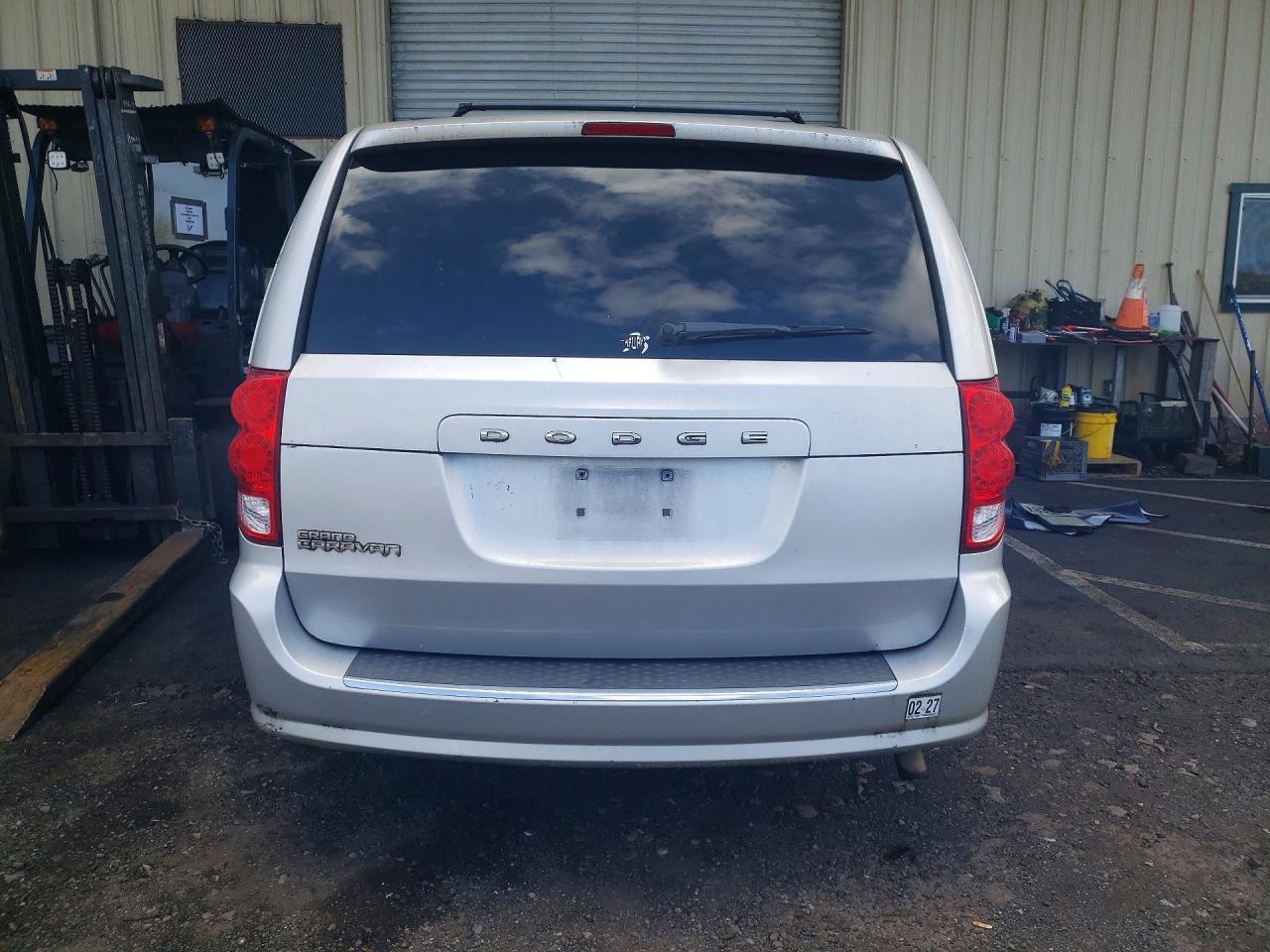 2011 Dodge Grand Caravan Express - Фото 6