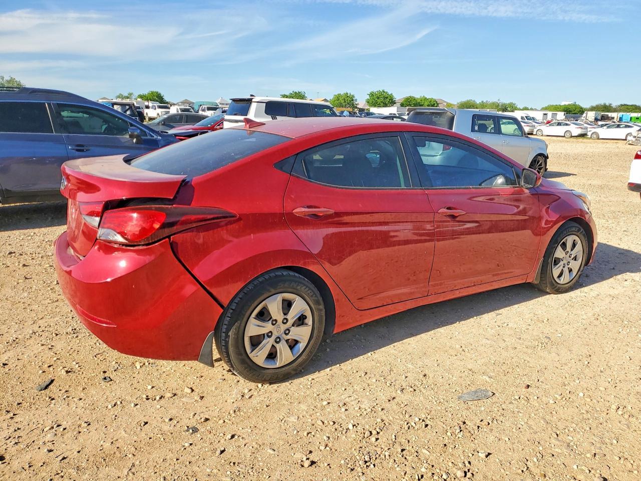 2016 Hyundai Elantra Se - Фото 3
