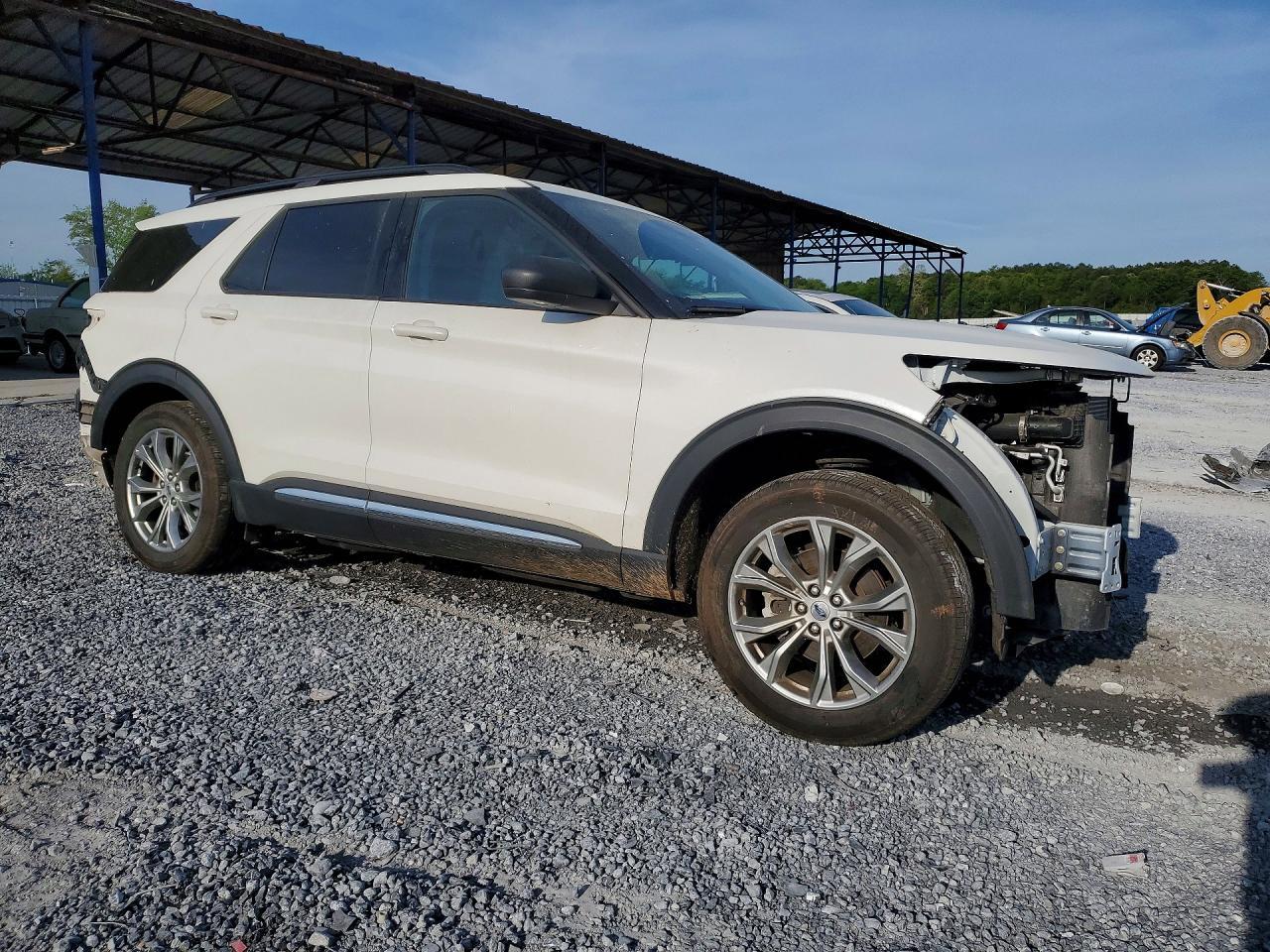2022 Ford Explorer - Image 4