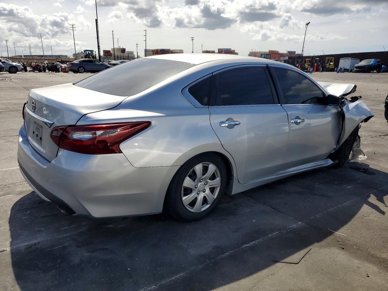 2018 Nissan Altima 2.5 S - Image 3