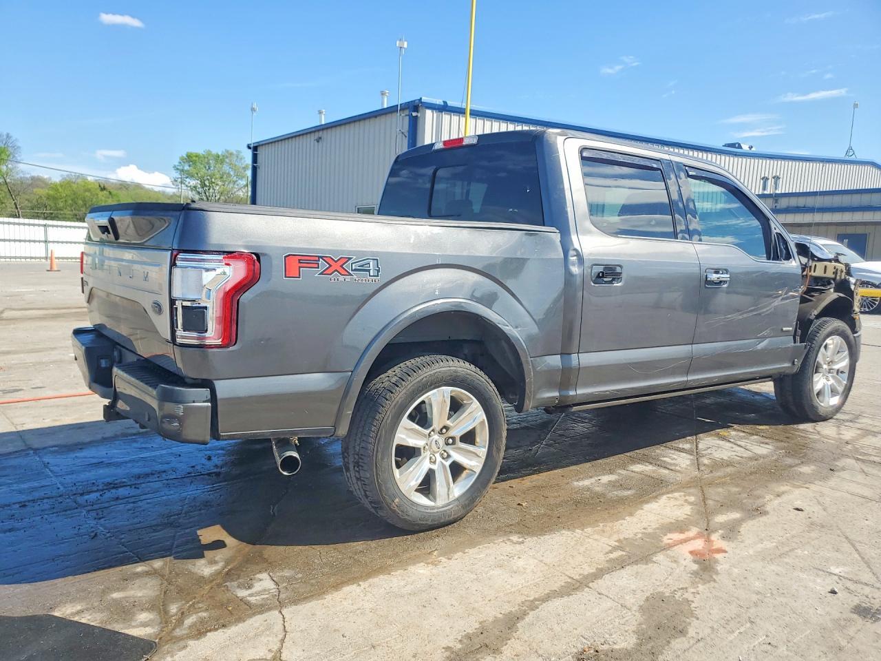 2015 Ford F150 Supercrew - Фото 3
