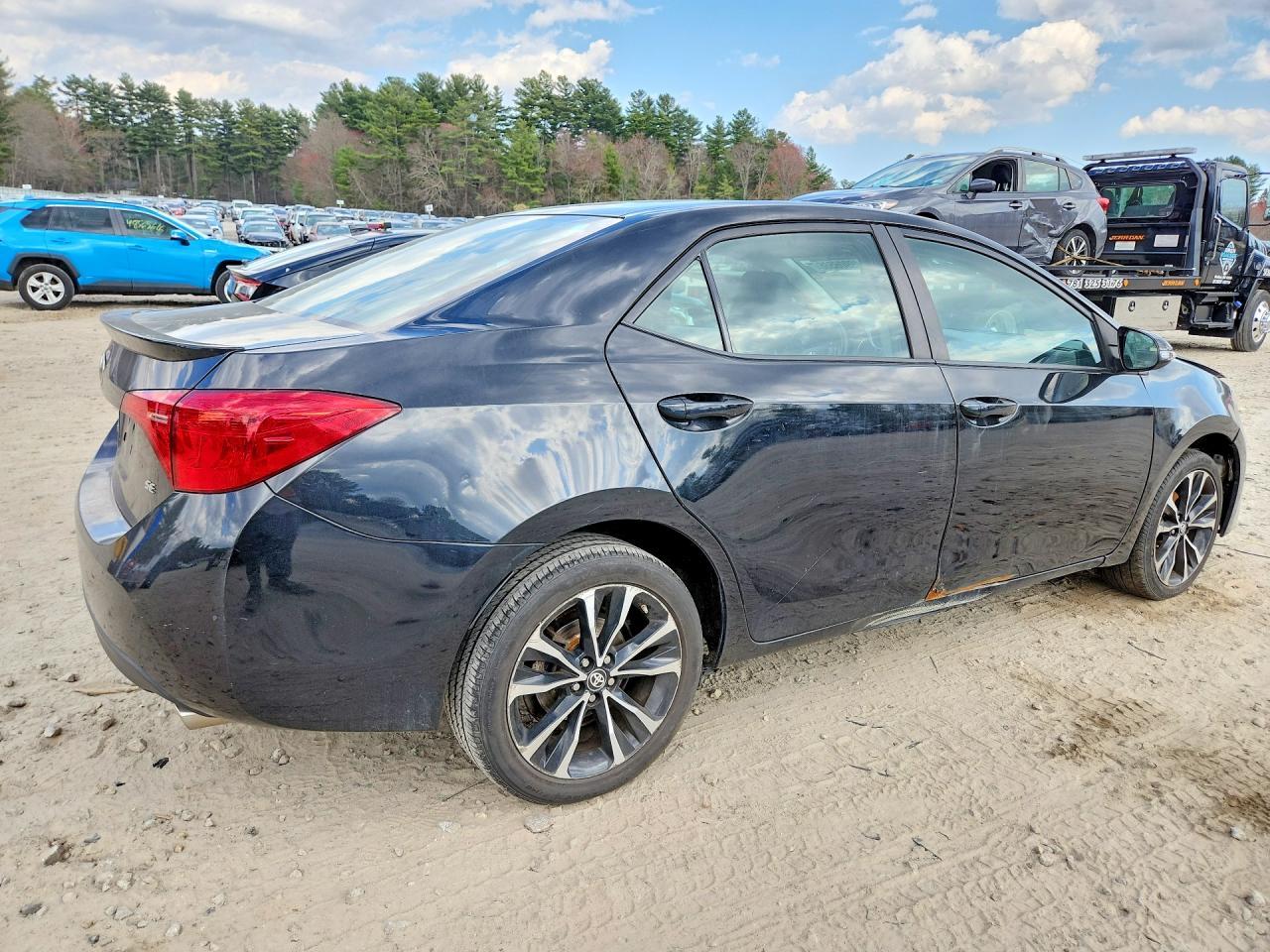 2018 Toyota Corolla Se - Image 3