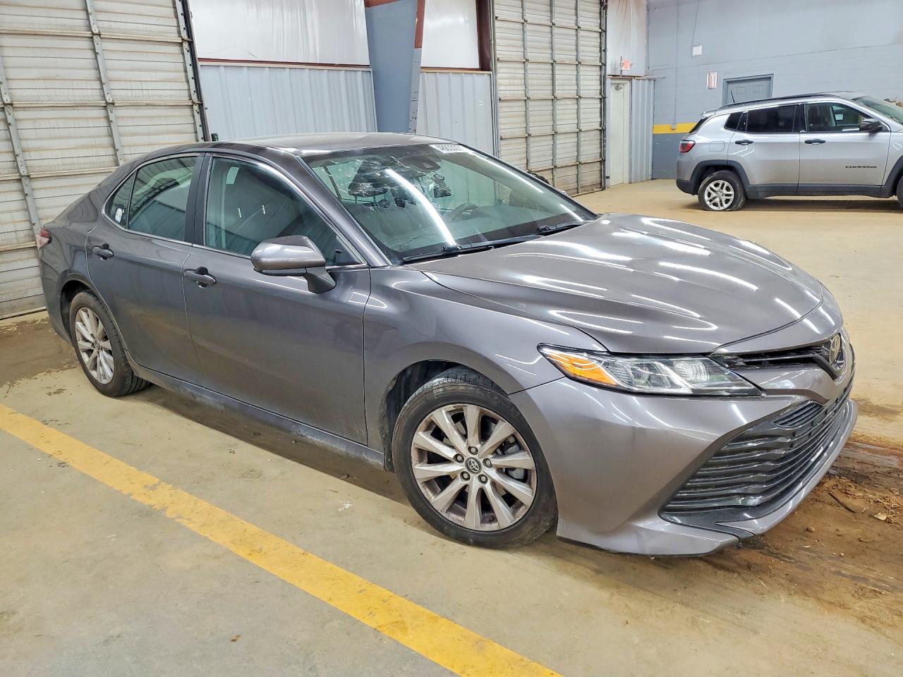 2019 Toyota Camry Le - Фото 4