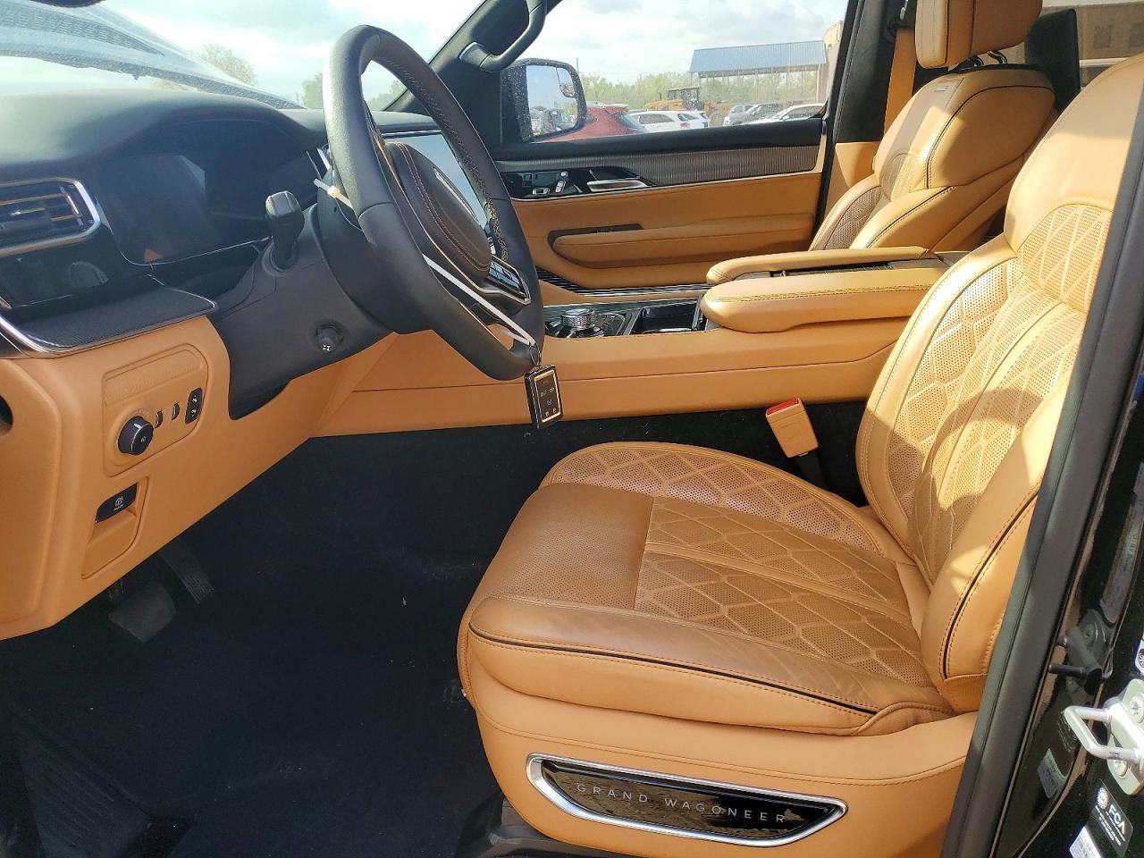 2023 Jeep Grand Wagoneer Series Iii - Image 7