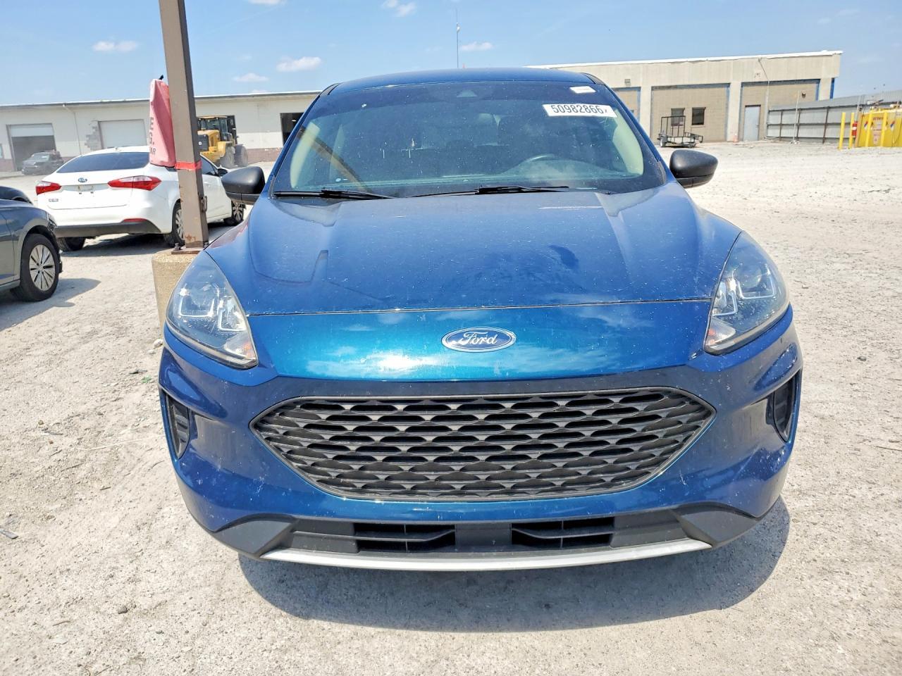 2020 Ford Escape S - Фото 5