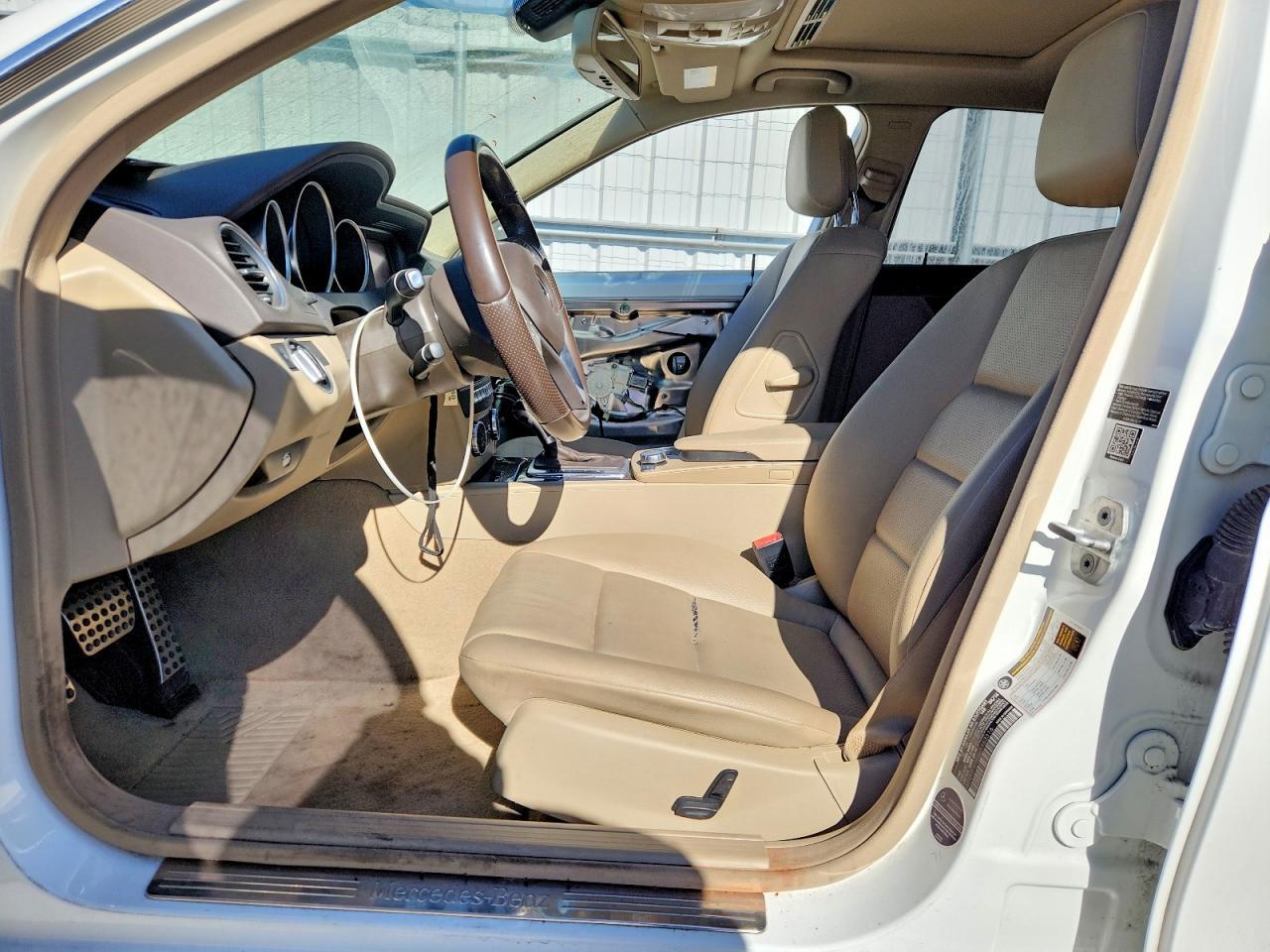 2014 Mercedes-Benz C 250 - Image 7