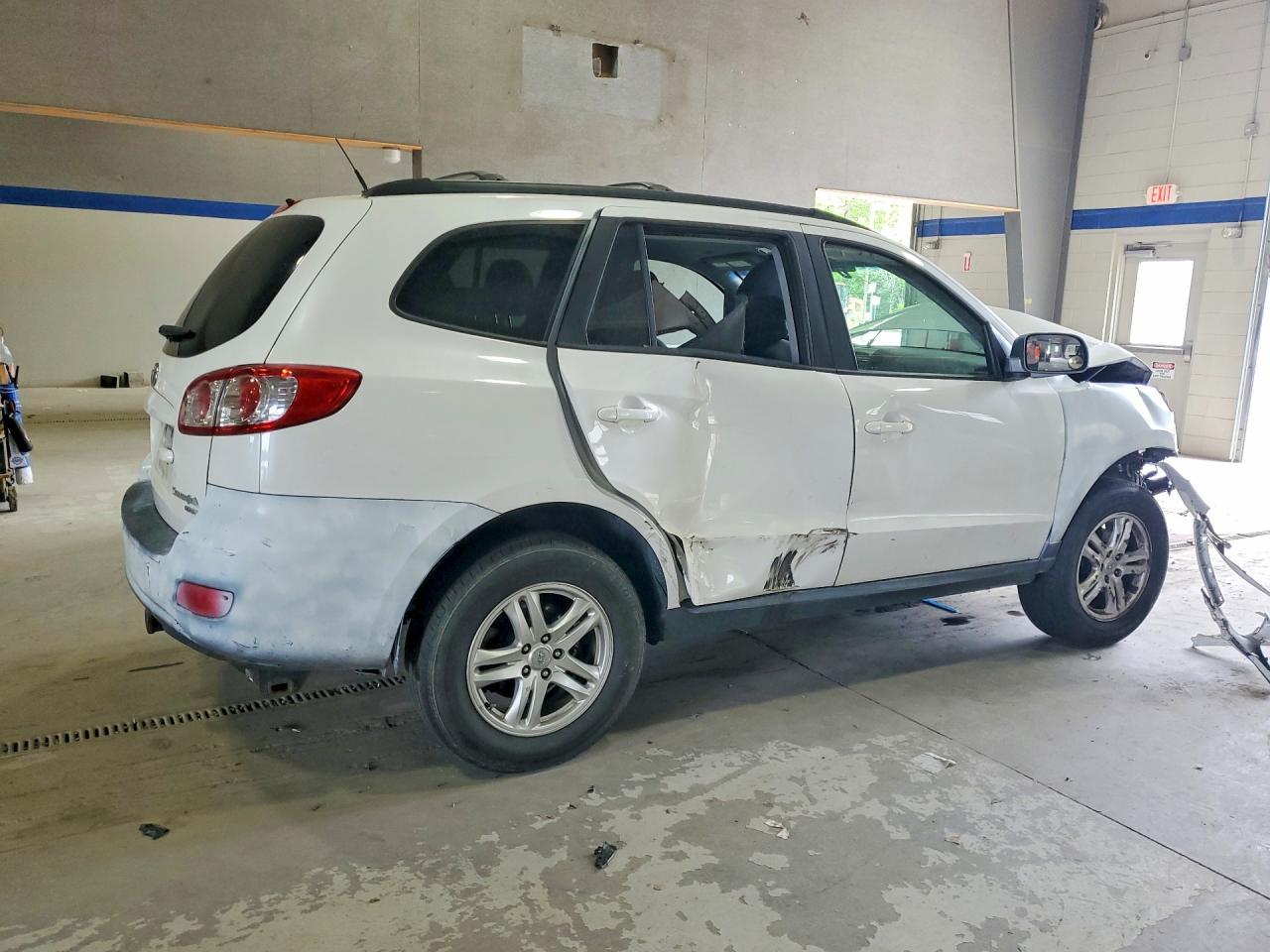 2011 Hyundai Santa Fe Gls - Image 3