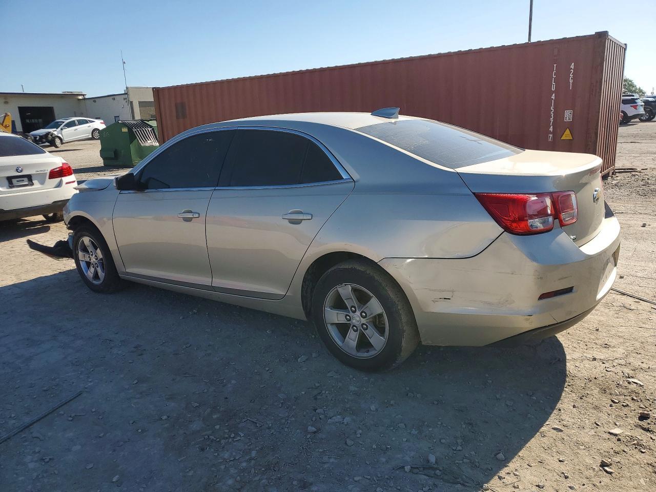 2016 Chevrolet Malibu - Image 2