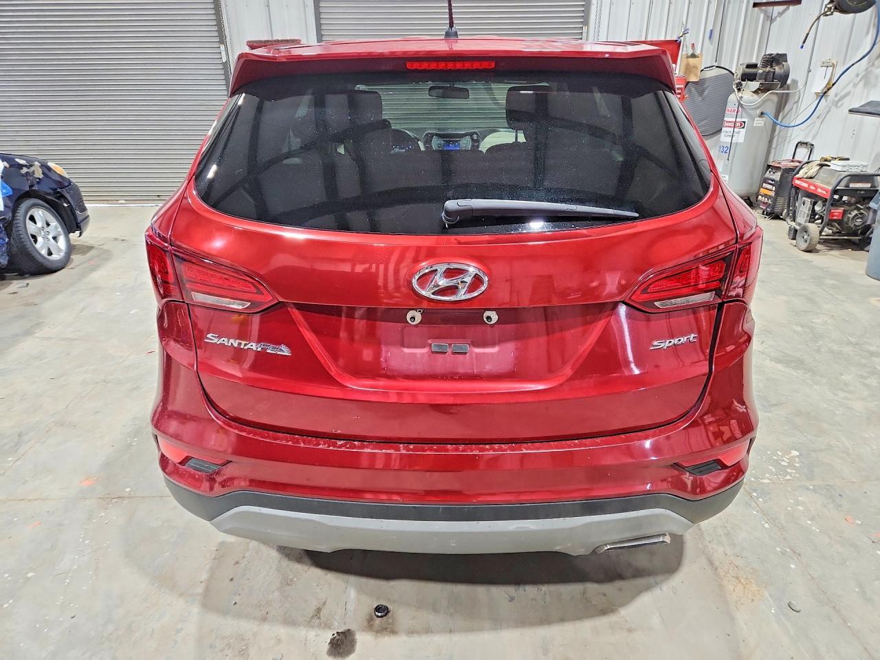 2018 Hyundai Santa Fe Sport 2.4L - Фото 6