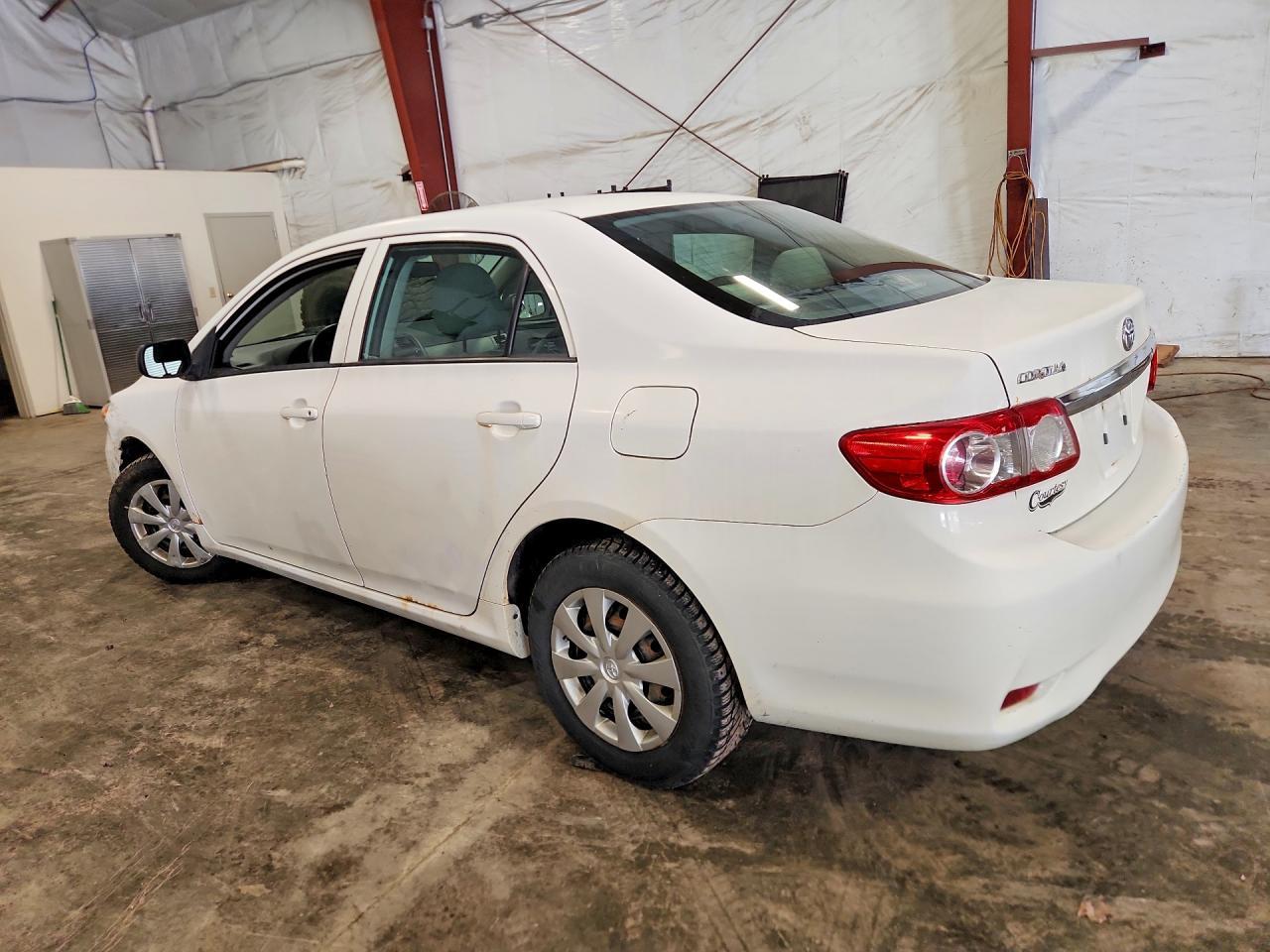 2011 Toyota Corolla Base - Фото 2