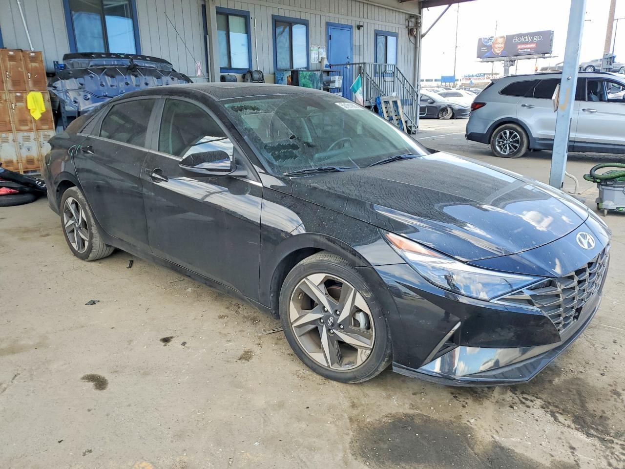 2022 Hyundai Elantra Se 4D Sedan - Image 4