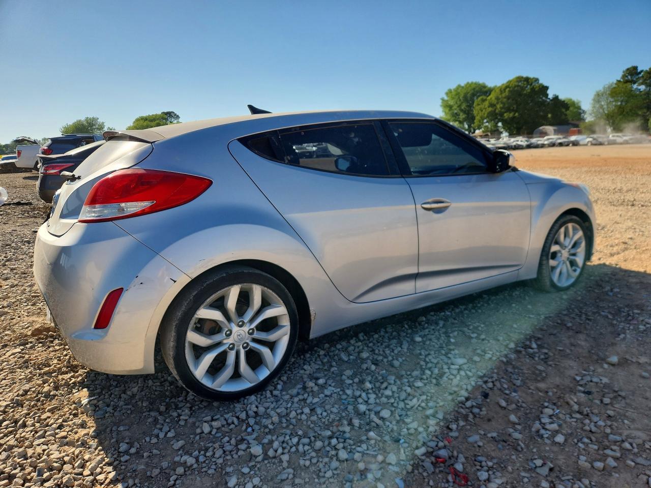 2013 Hyundai Veloster Base - Image 3