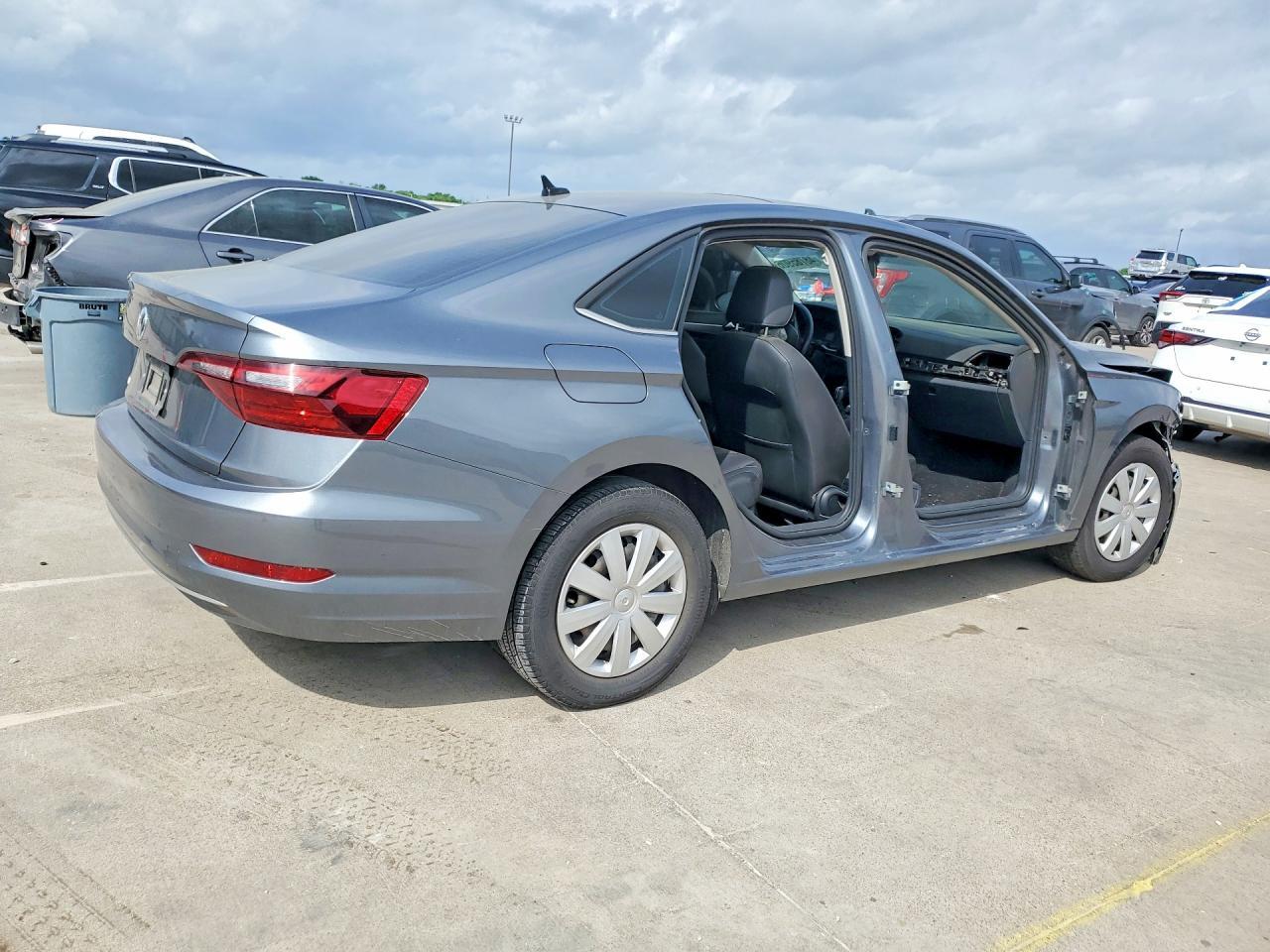 2021 Volkswagen Jetta - Фото 3
