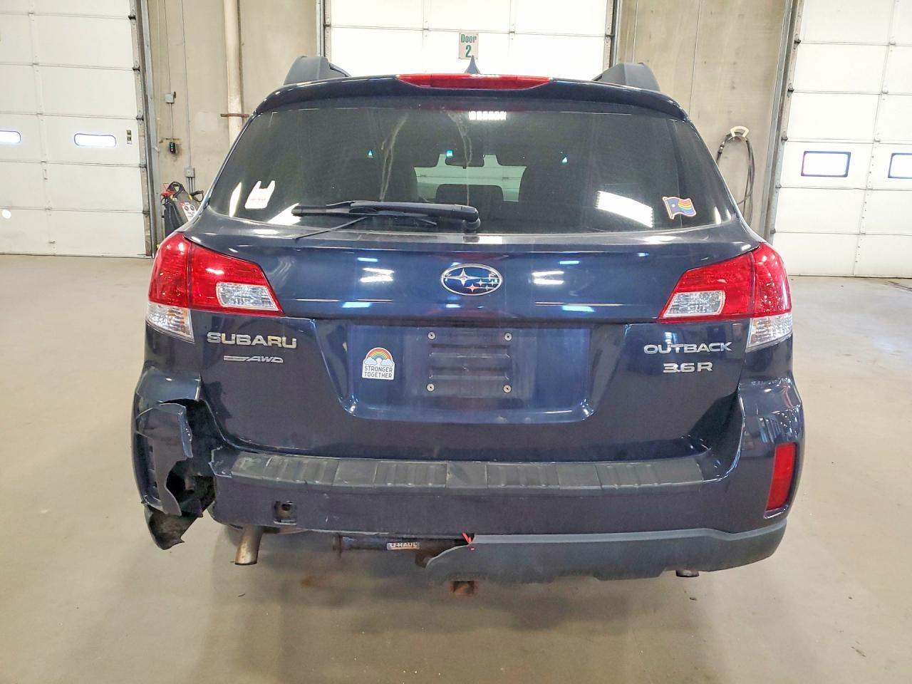 2012 Subaru Outback - Image 6