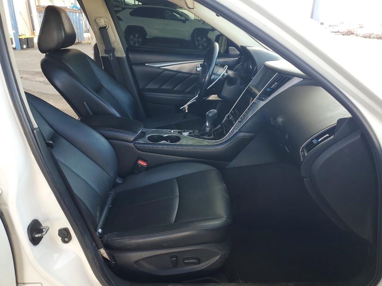 2017 Infiniti Q50 3.0T Premium - Фото 7