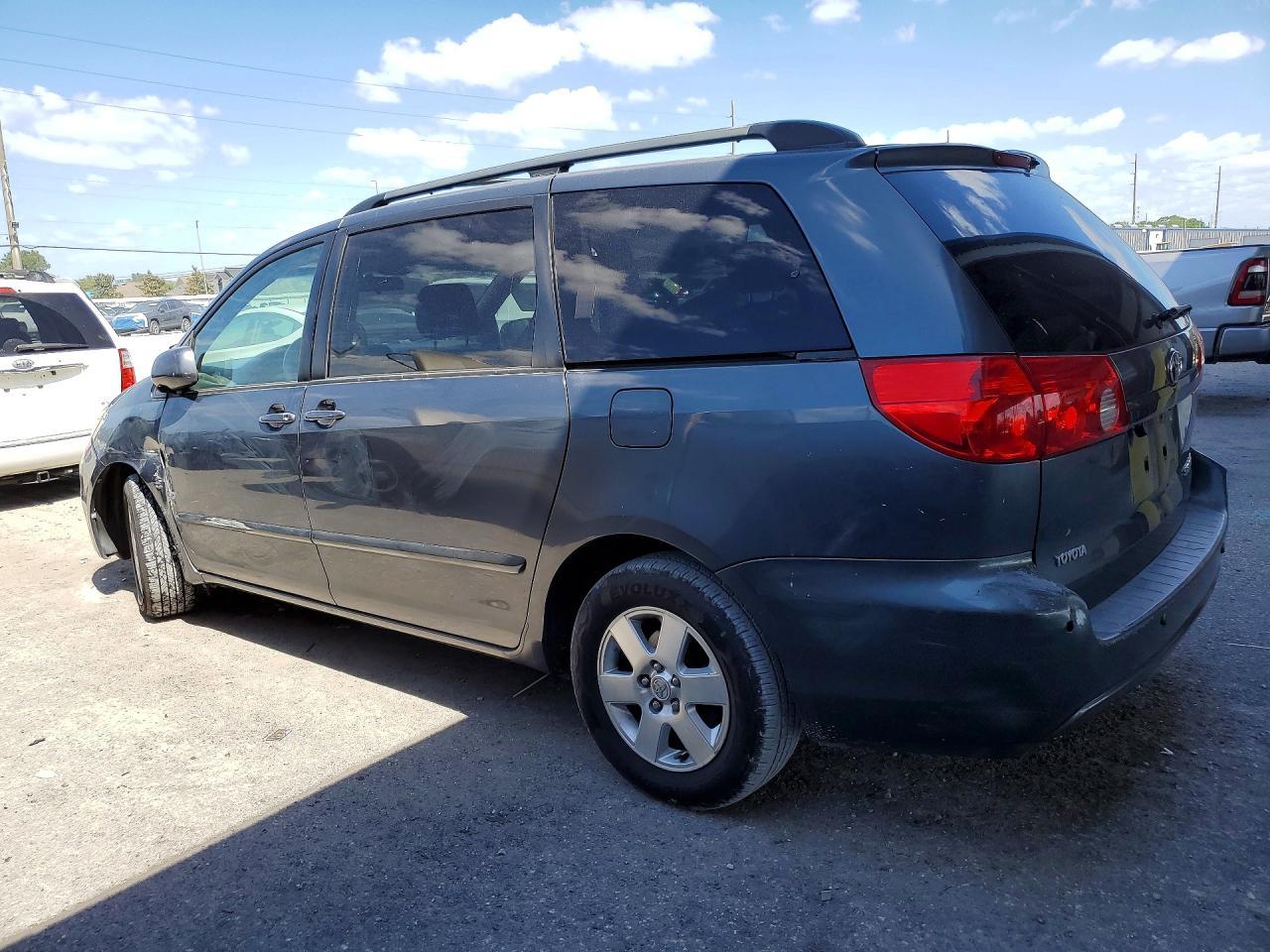 2008 Toyota Sienna Xle - Image 2