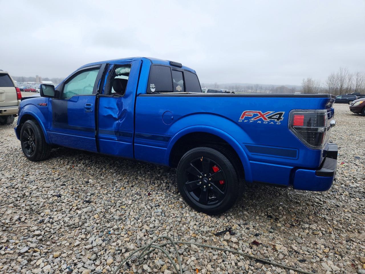 2012 Ford F150 Super Cab - Фото 2