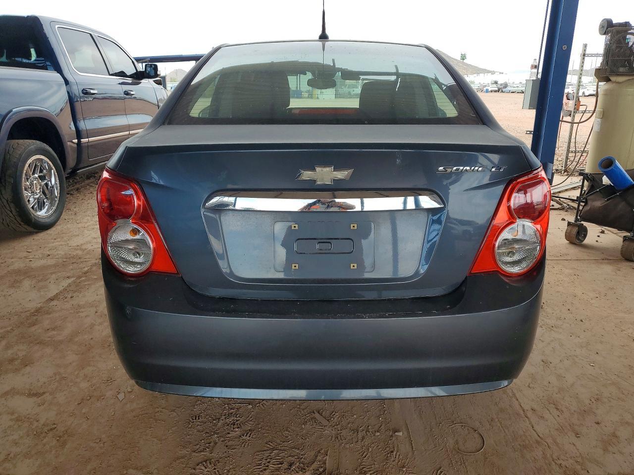 2012 Chevrolet Sonic - Image 6