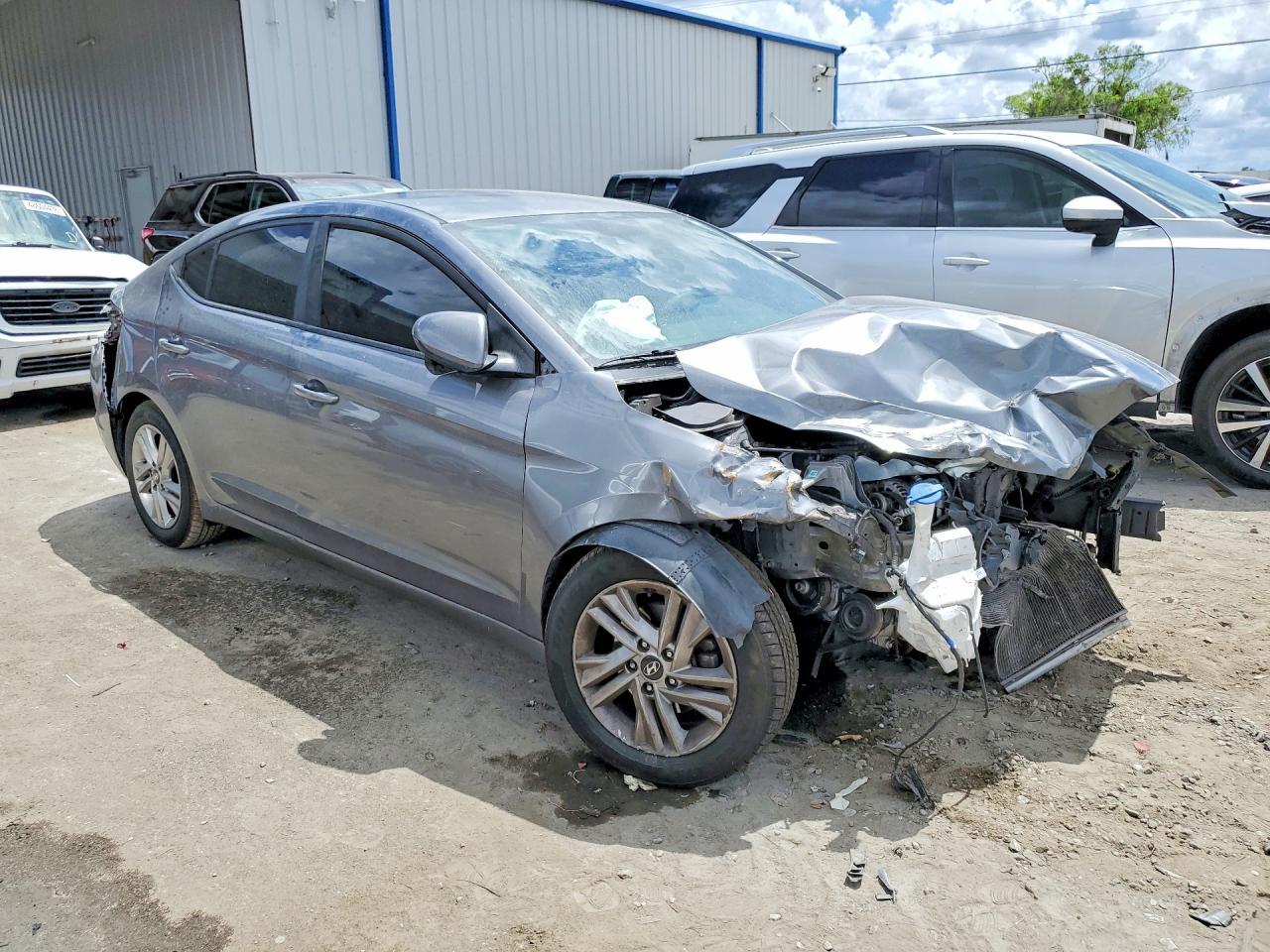 2019 Hyundai Elantra Sel - Фото 4
