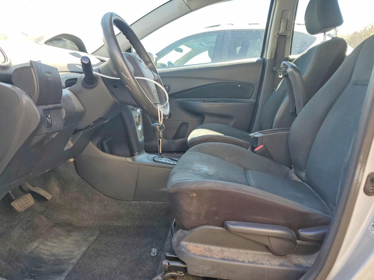 2010 Toyota Yaris Base - Image 7