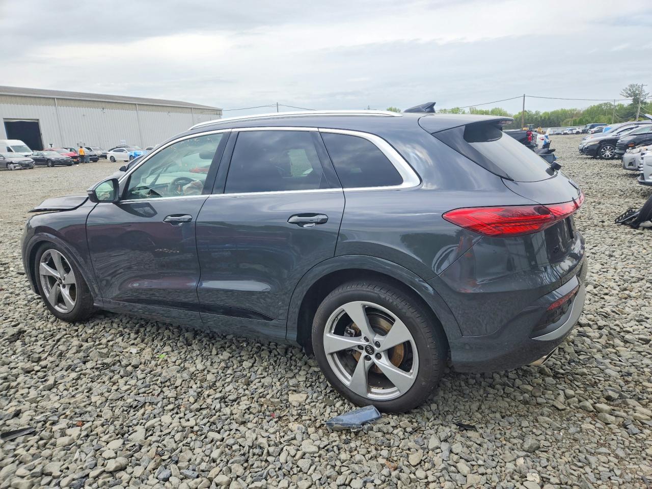 2025 Audi Q5 Prestige - Фото 2