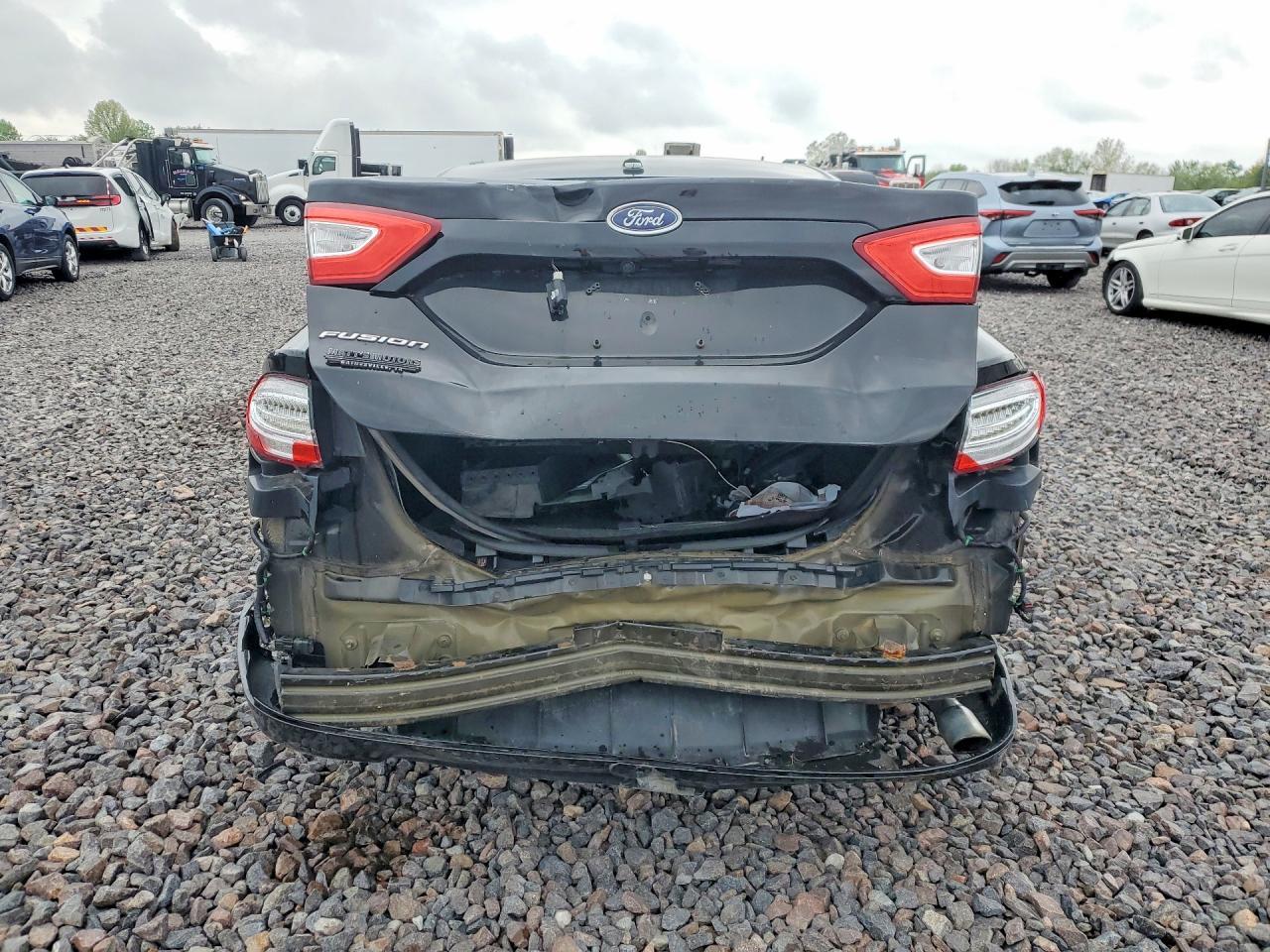 2016 Ford Fusion S - Фото 6