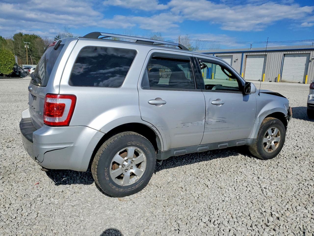 2010 Ford Escape Limited - Image 3