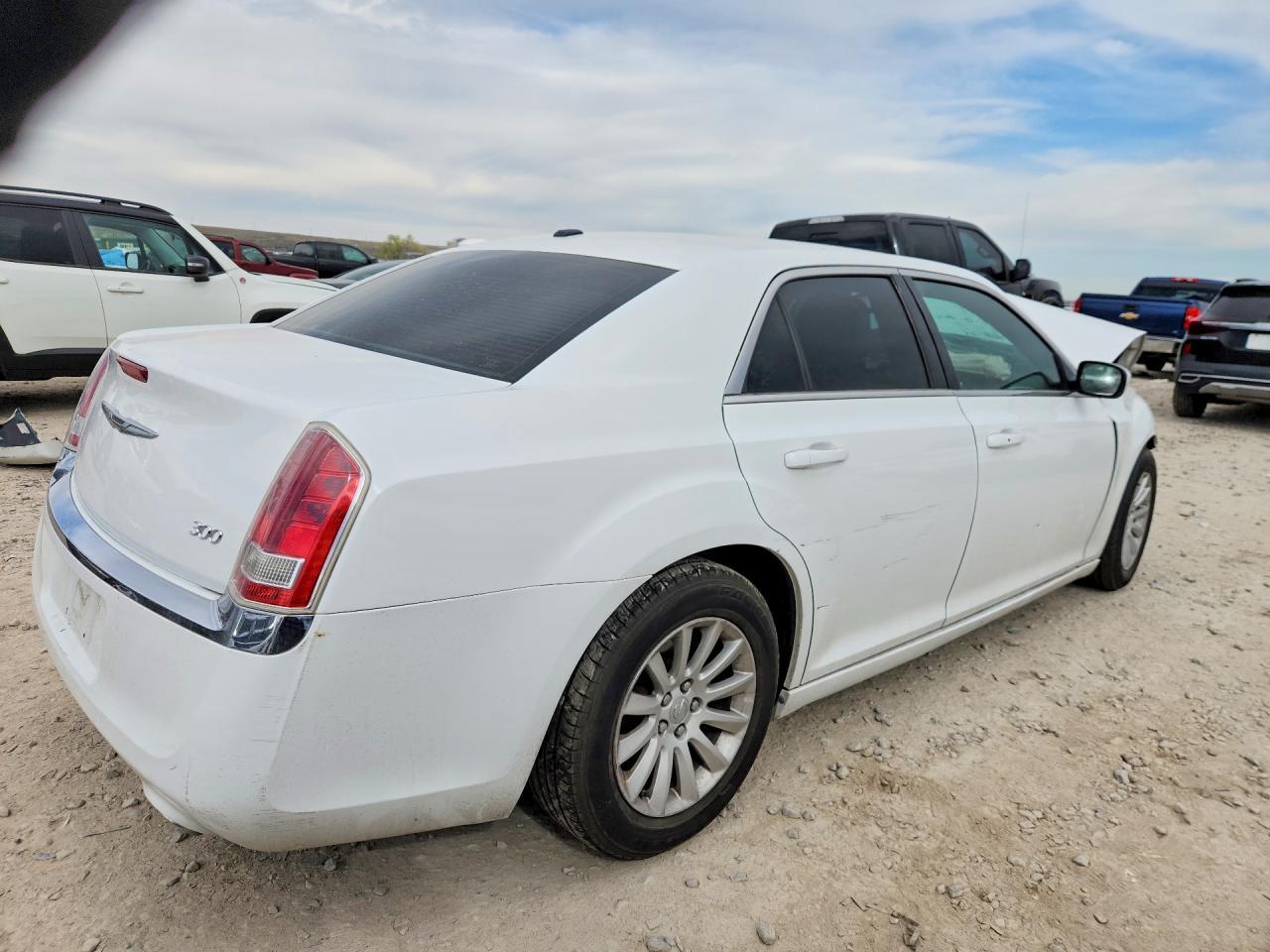 2014 Chrysler 300 - Фото 3