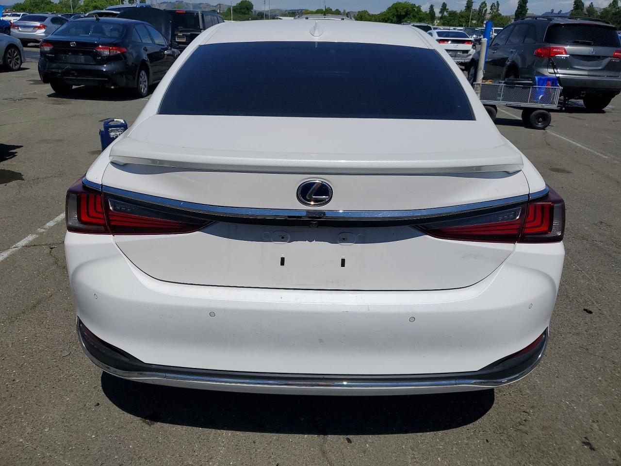 2021 Lexus Es 300H - Фото 6