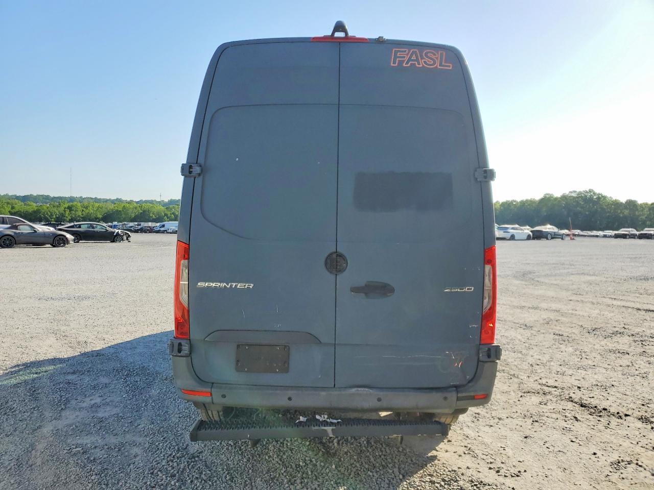 2019 Mercedes Benz Sprinter 2500/3500 Delivery Van - Фото 6