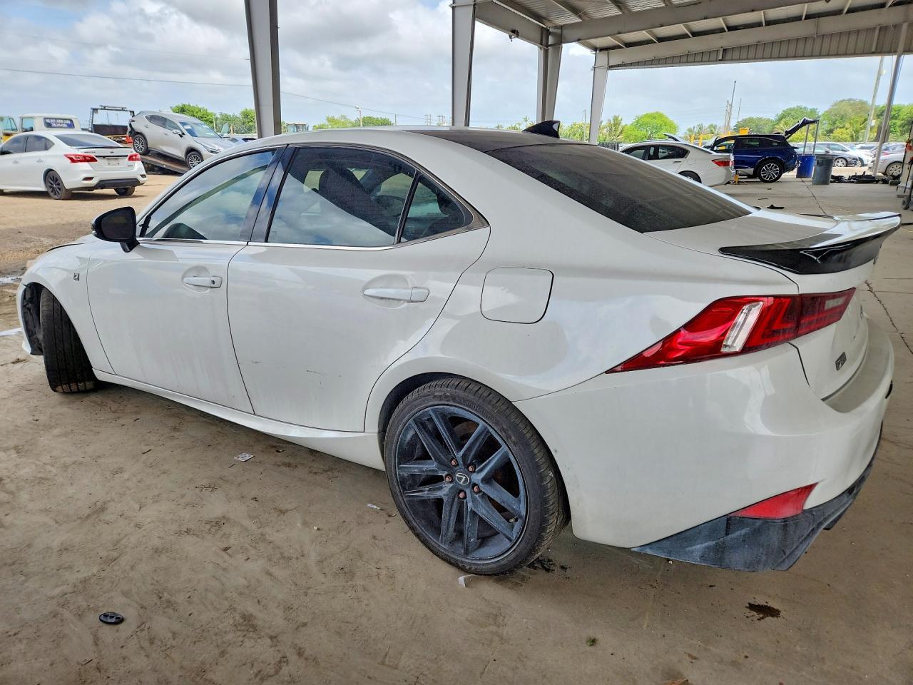 2016 Lexus Is 200T Base - Фото 2