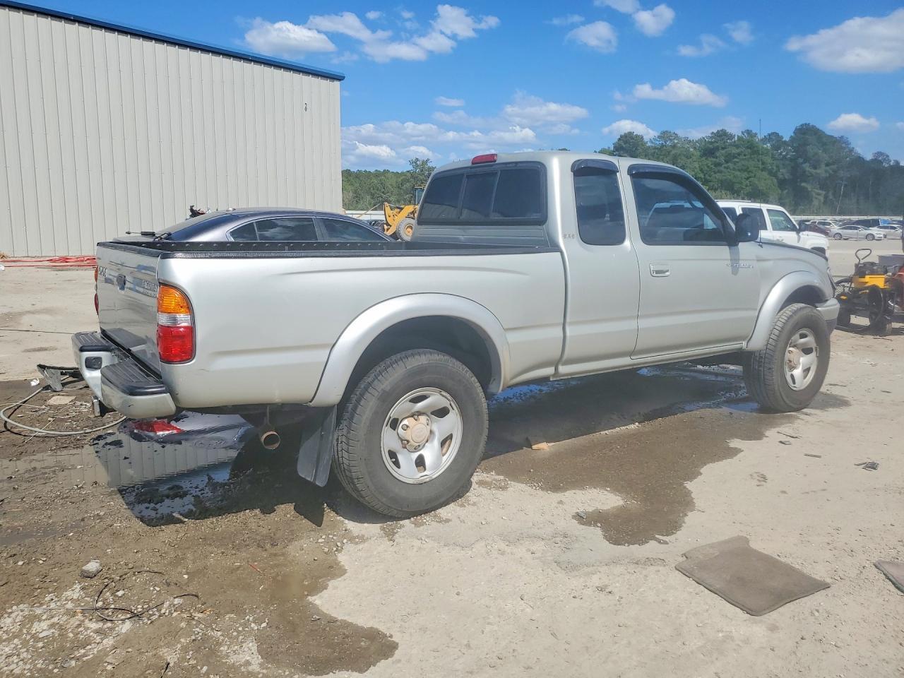 2004 Toyota Tacoma Prerunner V6 - Image 3