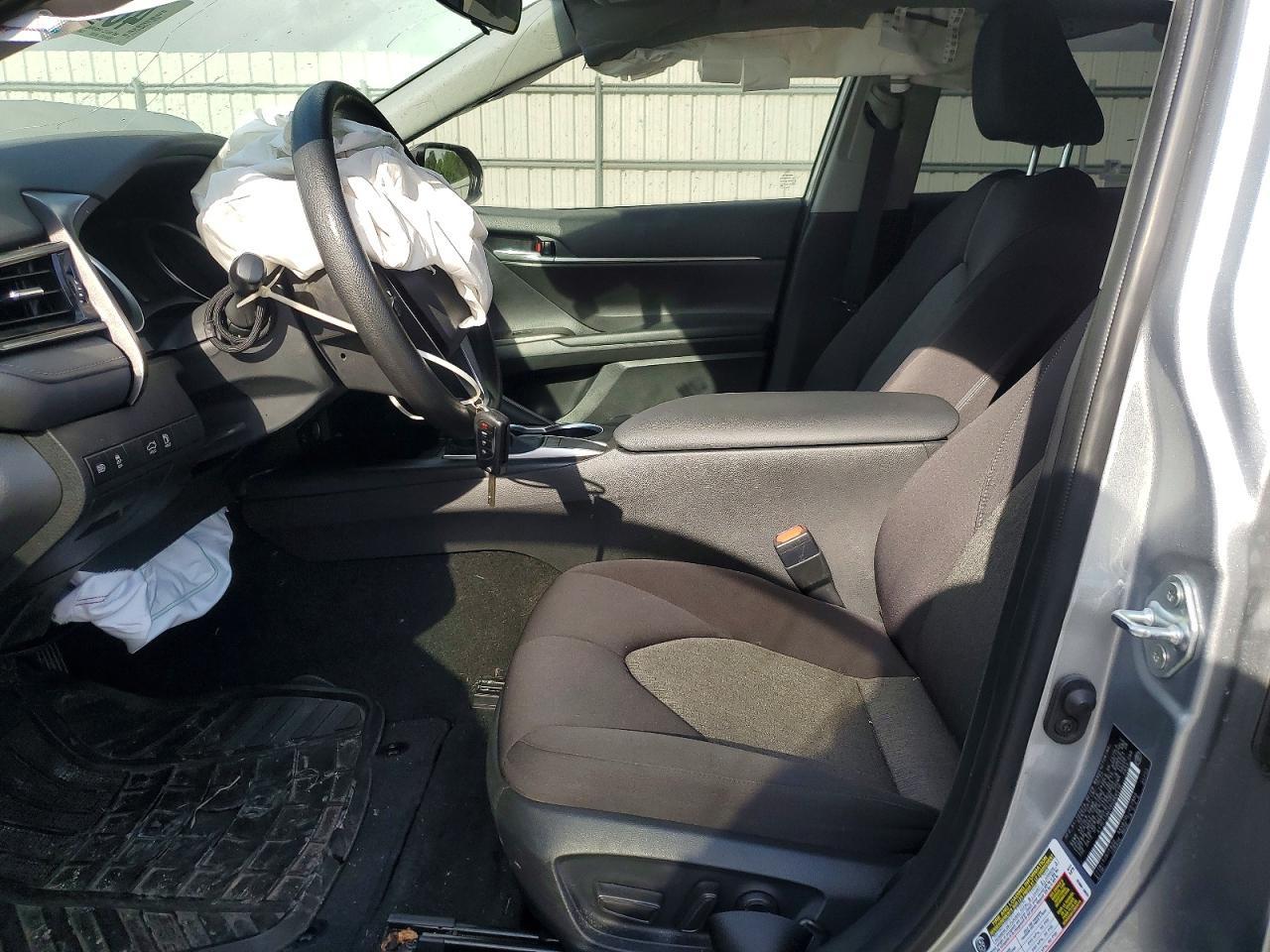 2024 Toyota Camry Le - Фото 7