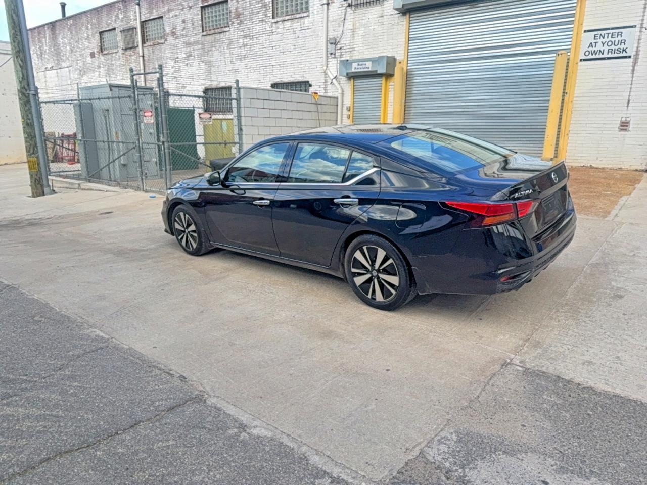 2019 Nissan Altima Sl - Фото 3