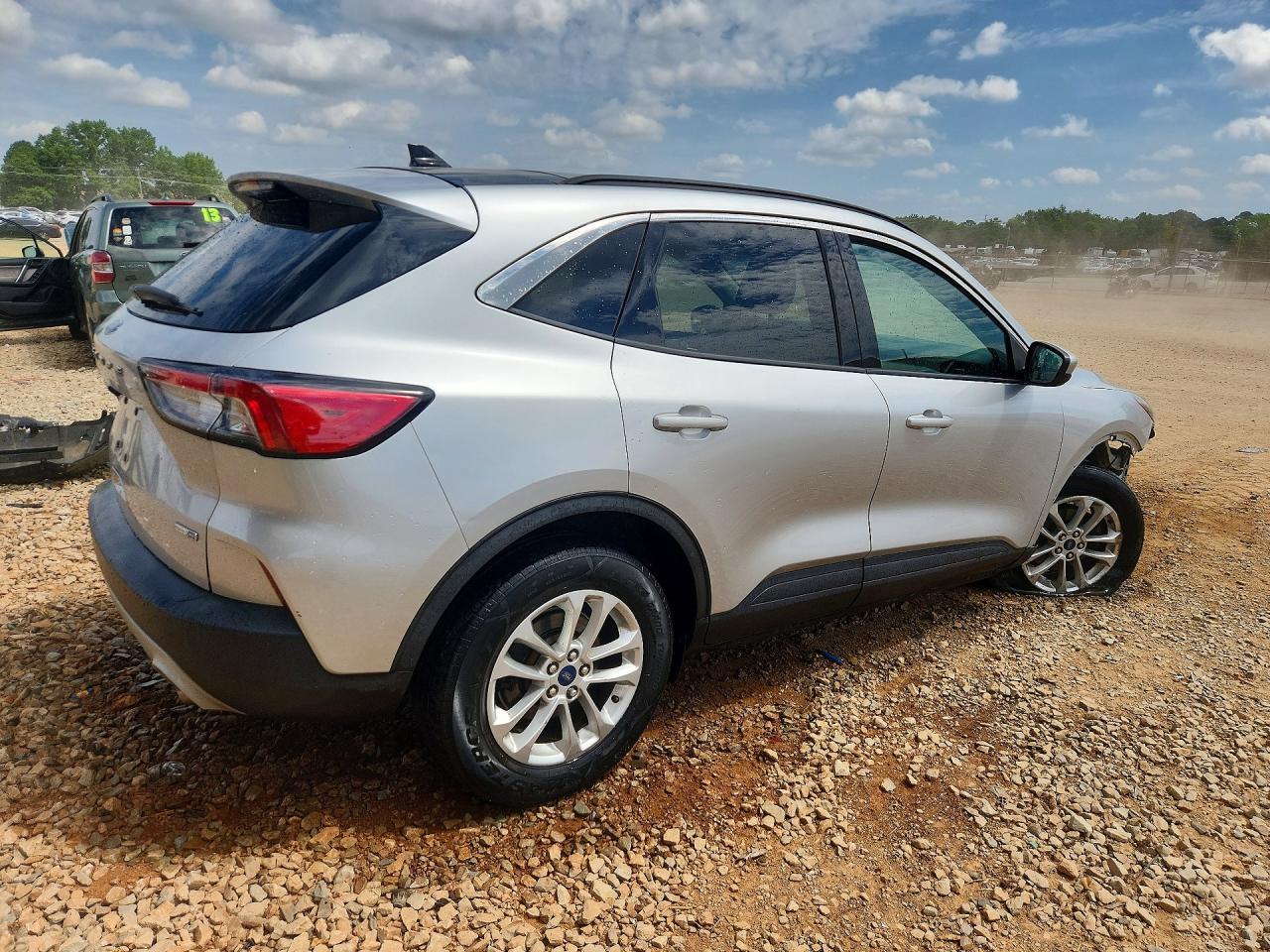 2020 Ford Escape Se - Фото 3