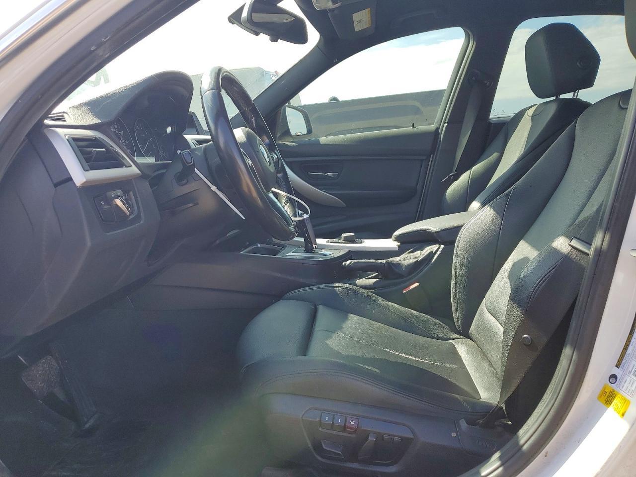 2015 BMW 320 I - Фото 7