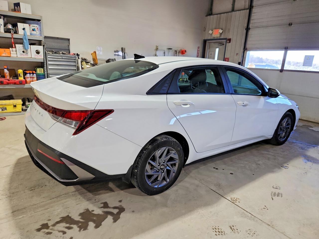 2024 Hyundai Elantra Sel - Фото 3