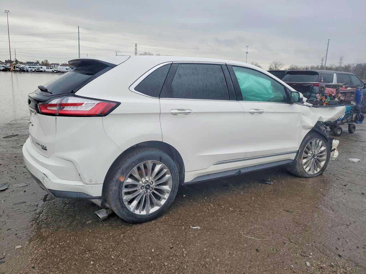 2020 Ford Edge Titanium - Фото 3