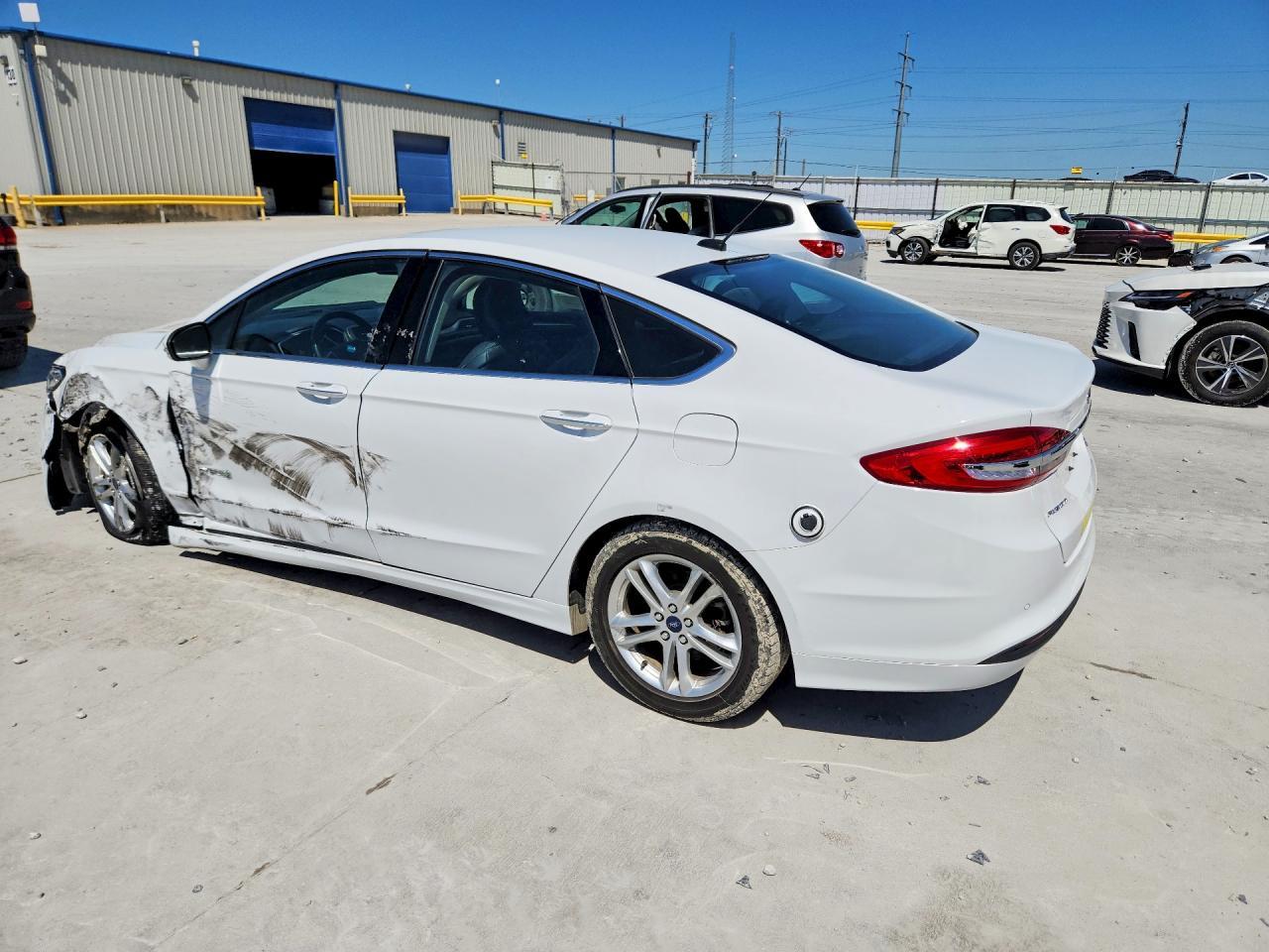 2018 Ford Fusion Se Hybrid - Image 2