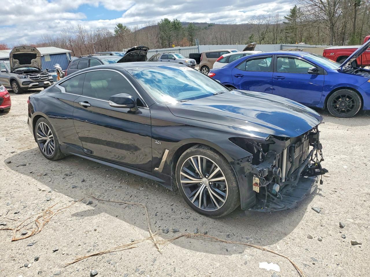 2018 Infiniti Q60 3.0T Luxe - Фото 4