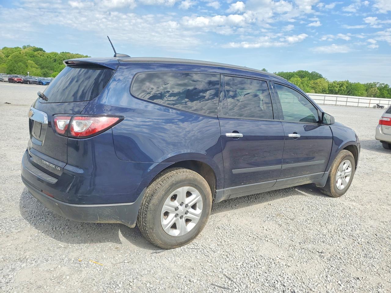 2016 Chevrolet Traverse Ls - Фото 3