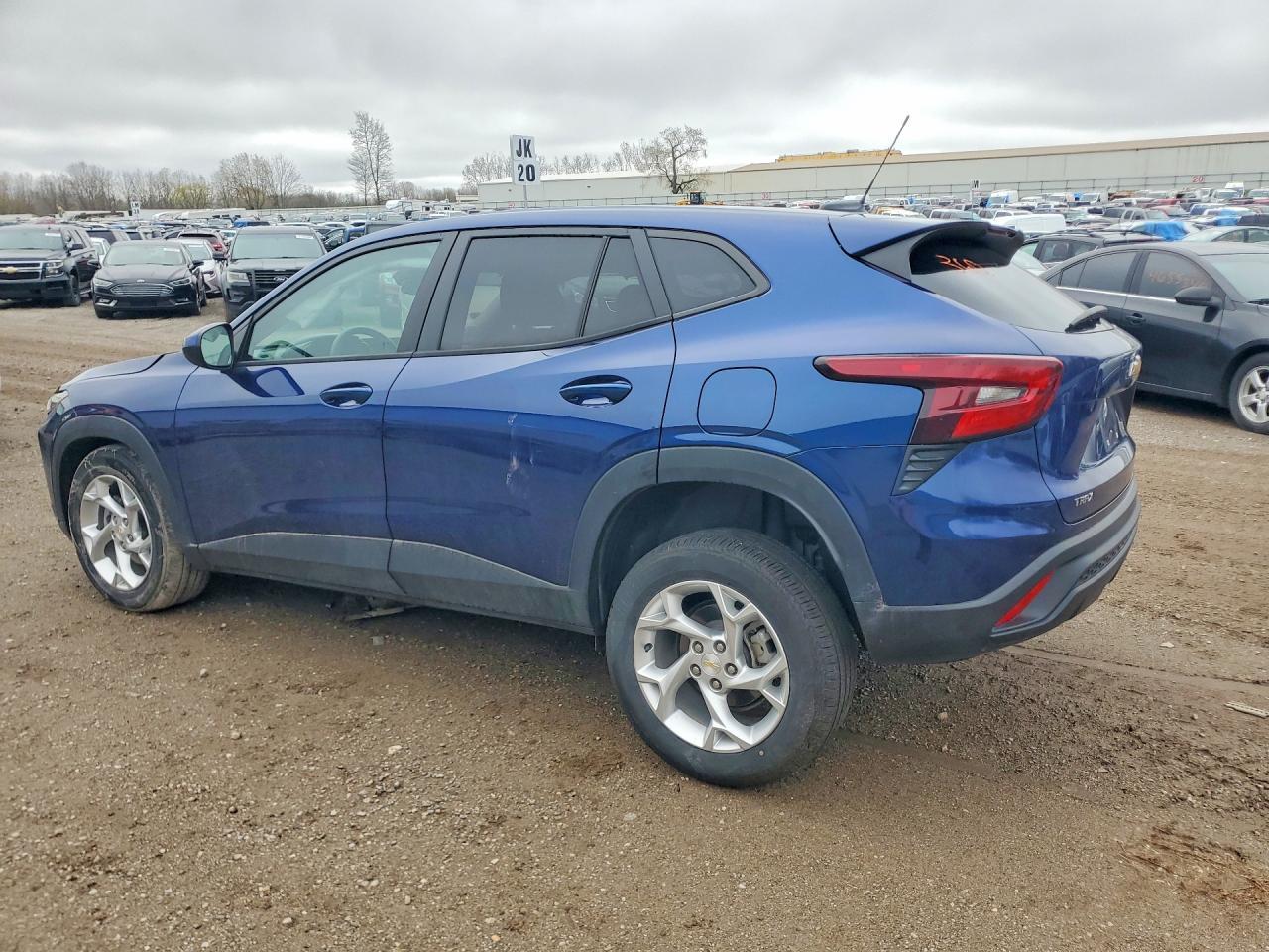 2024 Chevrolet Trax Ls - Image 2