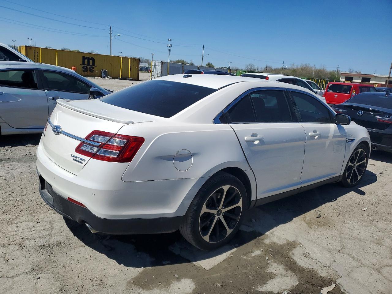2016 Ford Taurus - Фото 3