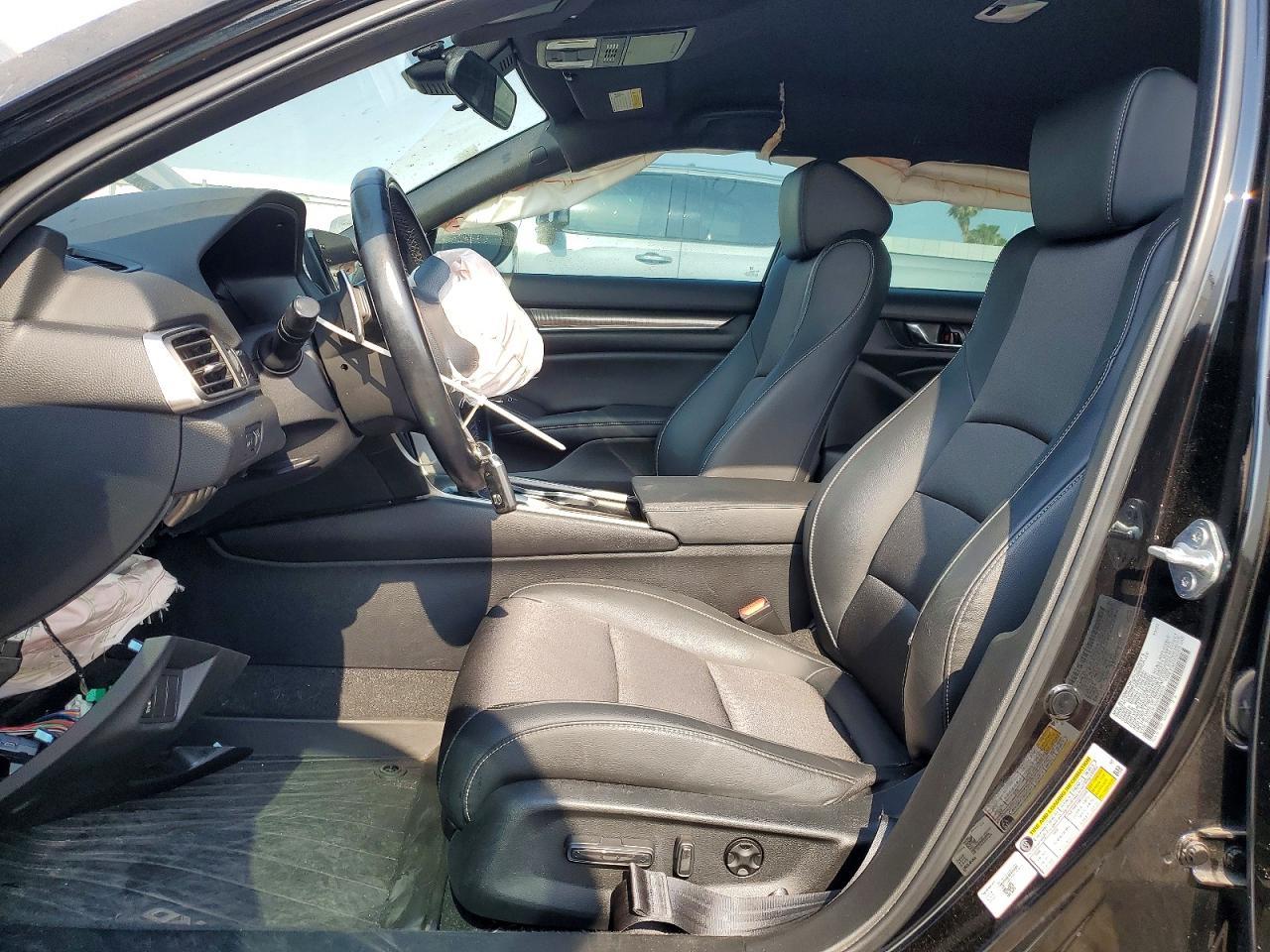 2022 Honda Accord Sport - Image 7