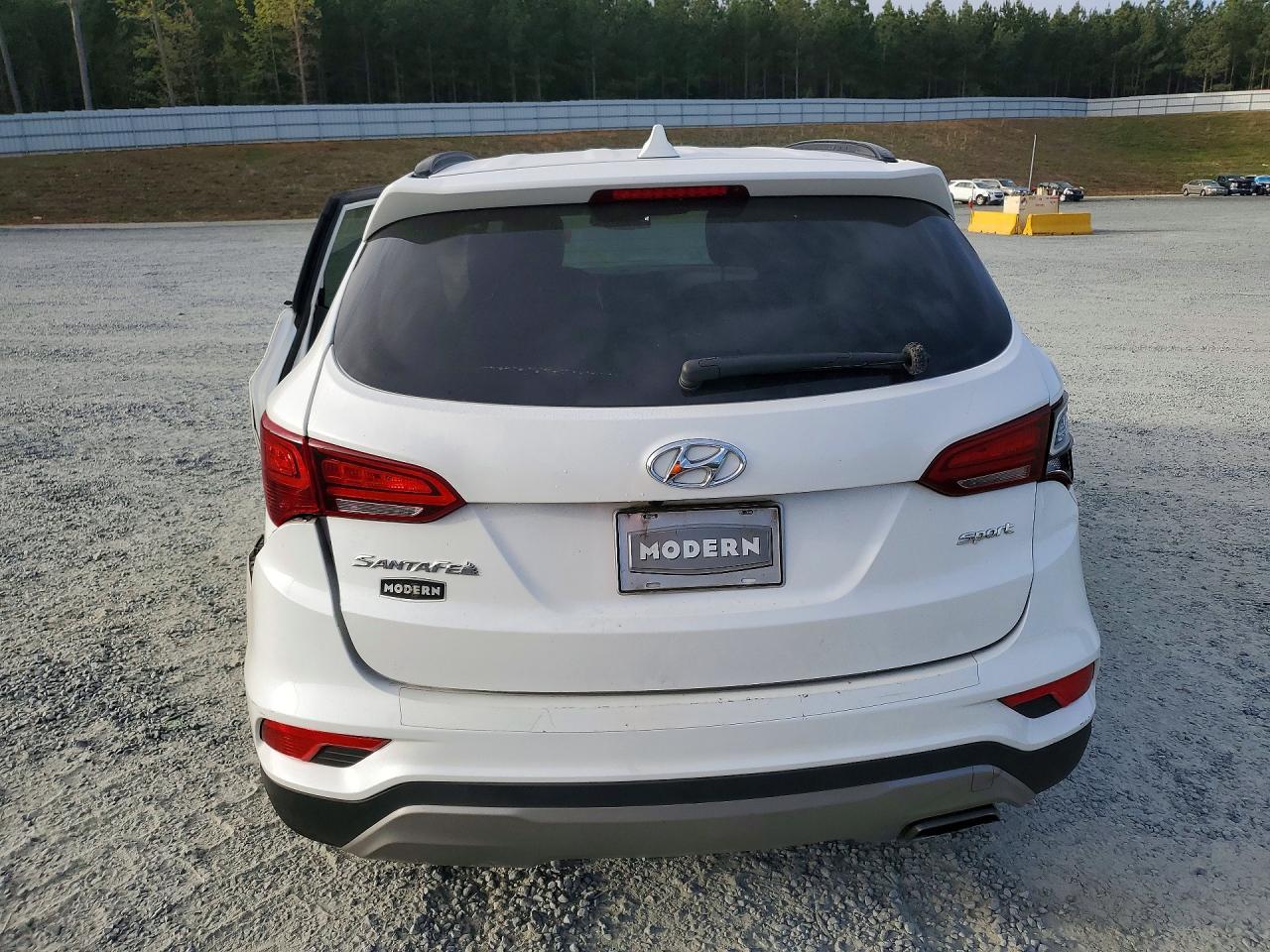 2017 Hyundai Santa Fe Sport 2.4L - Фото 6