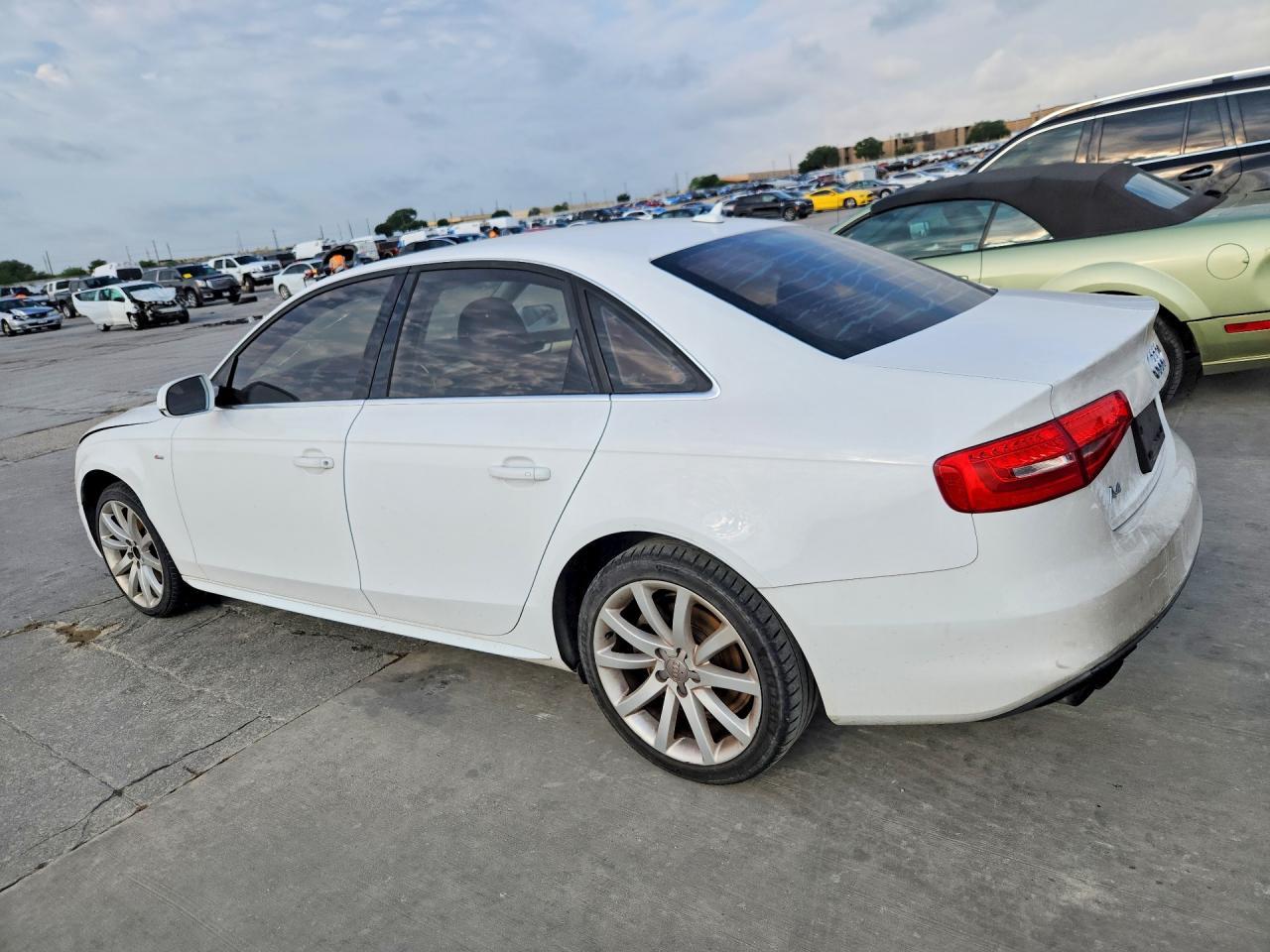 2014 Audi A4 Premium - Фото 2