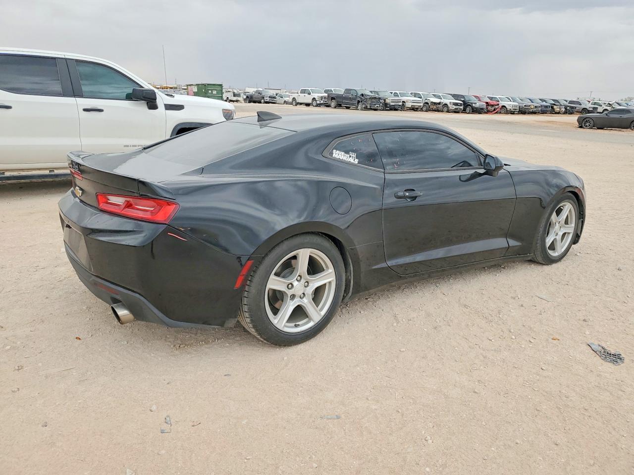 2017 Chevrolet Camaro Ls - Фото 3