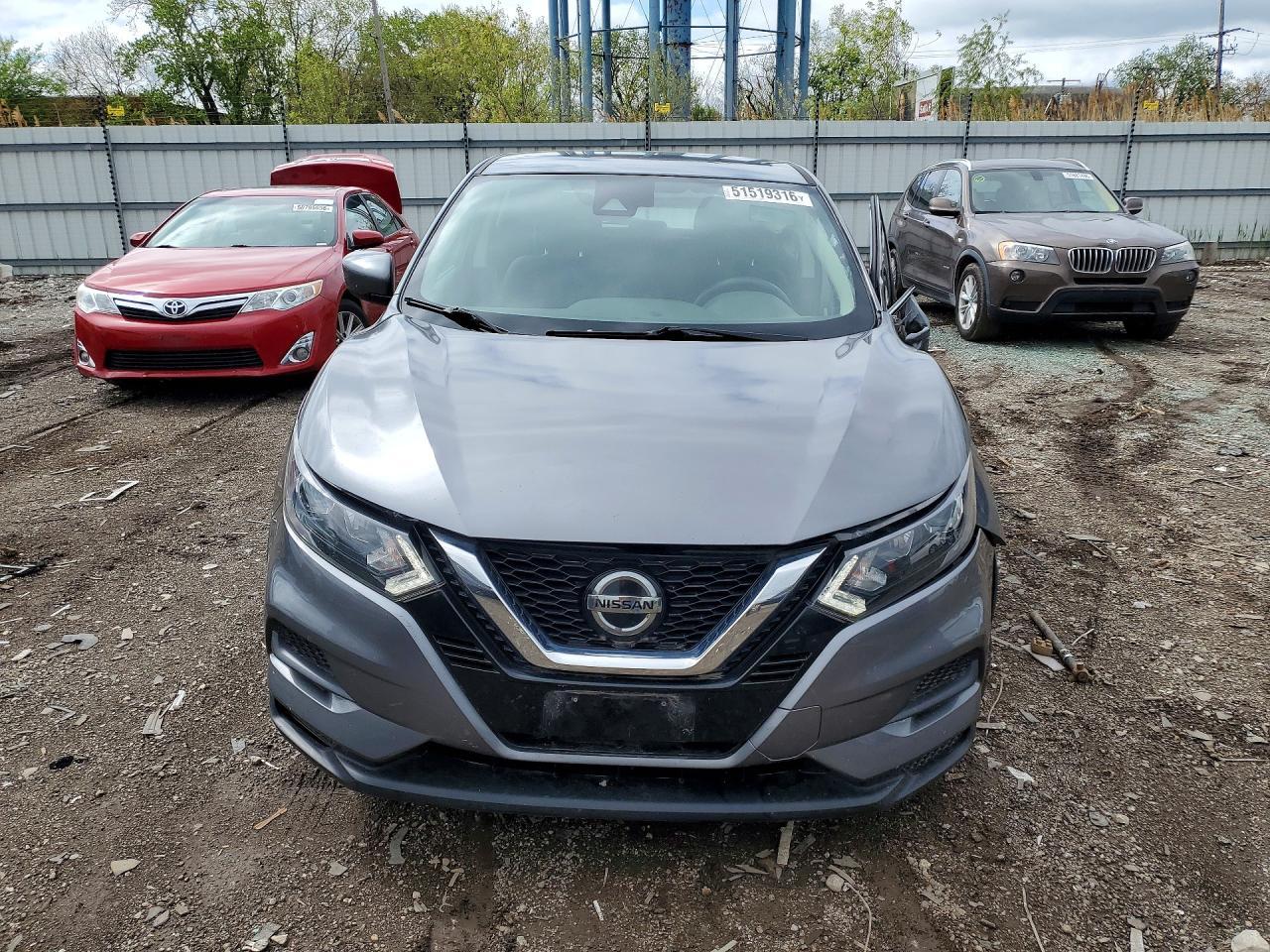 2020 Nissan Rogue Sport S - Image 5