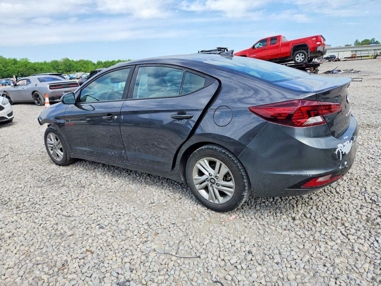 2020 Hyundai Elantra Sel - Фото 2